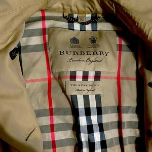 US 8 Burberry trench coat